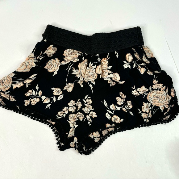 Angie Black Floral Shorts - Picture 1 of 8